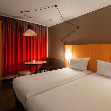 Ibis Cergy Pontoise Le Port Hotel Bagian luar foto