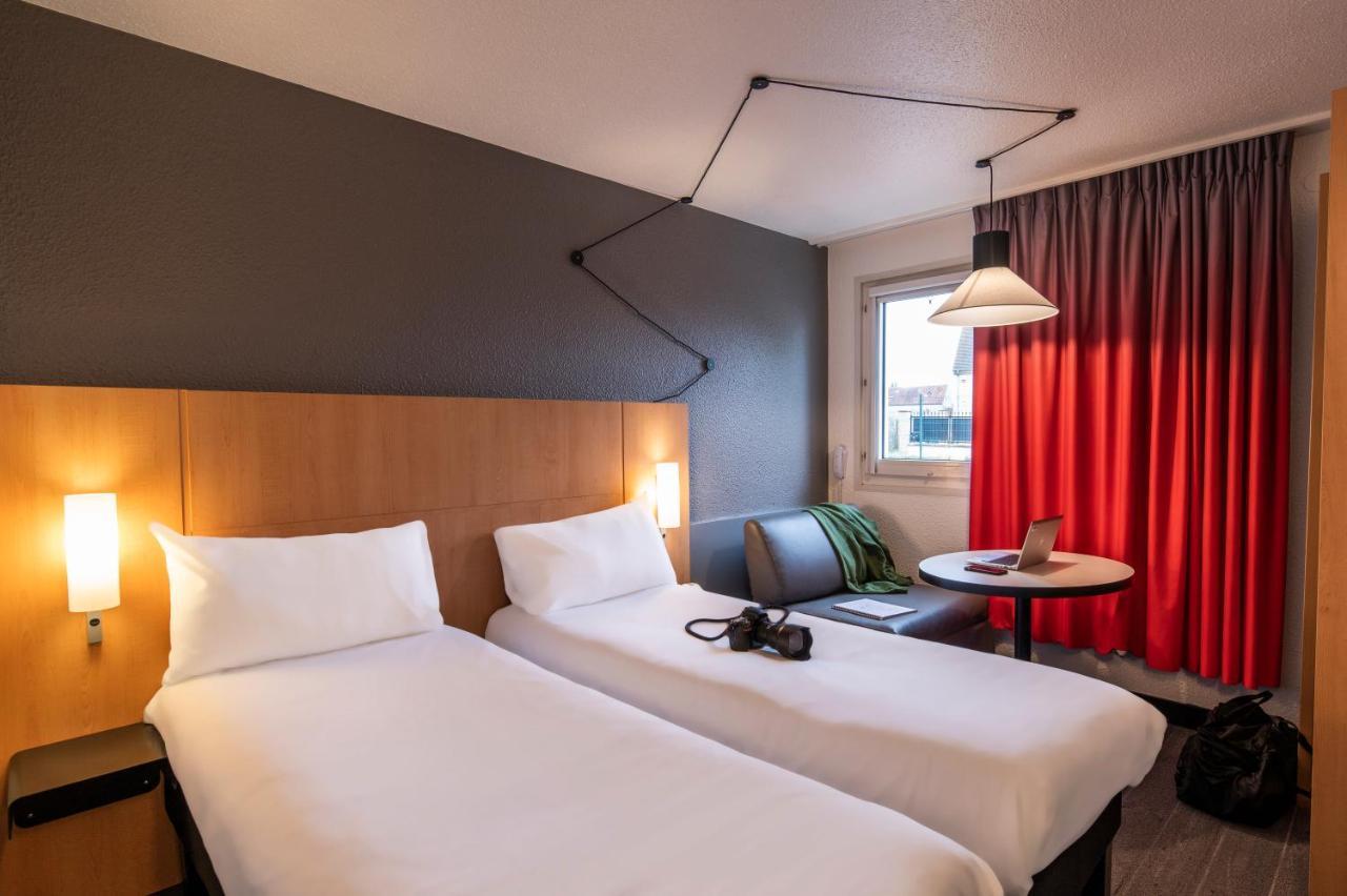 Ibis Cergy Pontoise Le Port Hotel Bagian luar foto