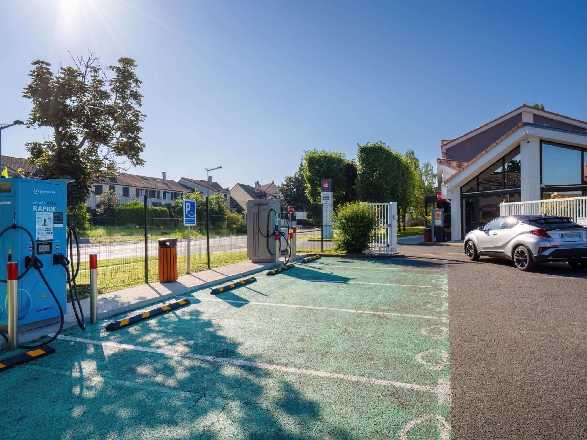 Ibis Cergy Pontoise Le Port Hotel Bagian luar foto