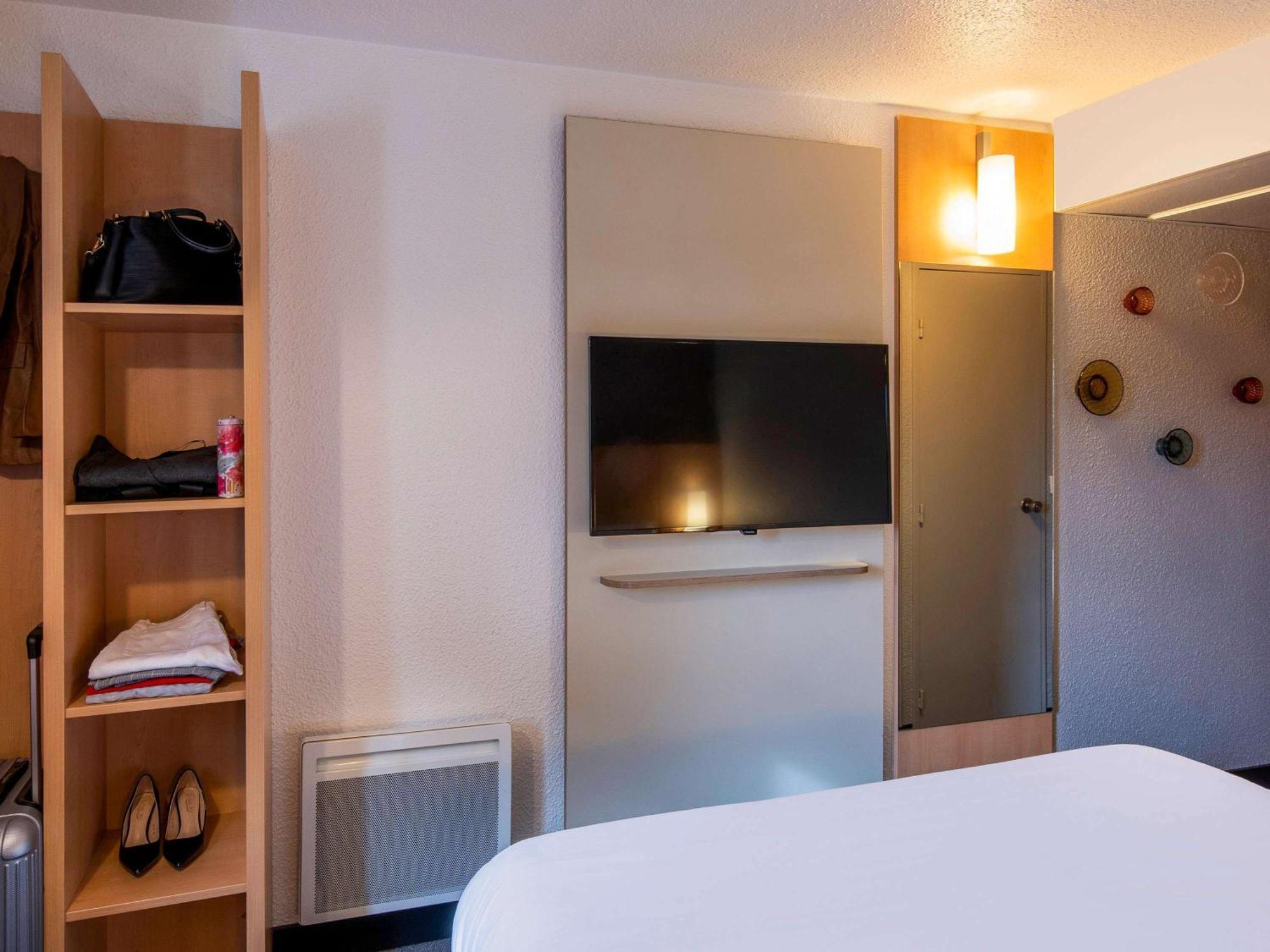 Ibis Cergy Pontoise Le Port Hotel Bagian luar foto