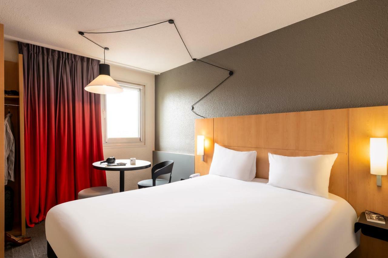 Ibis Cergy Pontoise Le Port Hotel Bagian luar foto